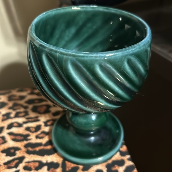 3 pieces of Hull  Pottery collectables - Picture 4 of 5